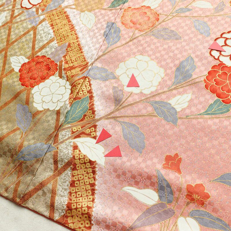 振袖 金駒刺繍 正絹 花柄 袷仕立て 身丈168cm 裄丈67.5cm 箔 金彩 蝶 フォーマル 着物 ピンク_画像10