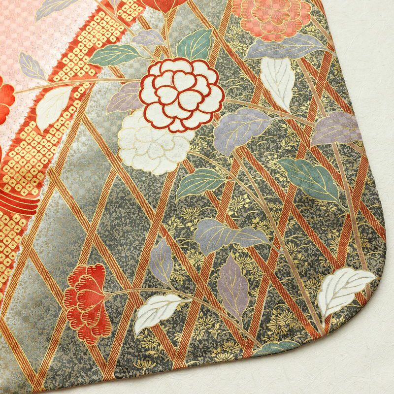 振袖 金駒刺繍 正絹 花柄 袷仕立て 身丈168cm 裄丈67.5cm 箔 金彩 蝶 フォーマル 着物 ピンク_画像16