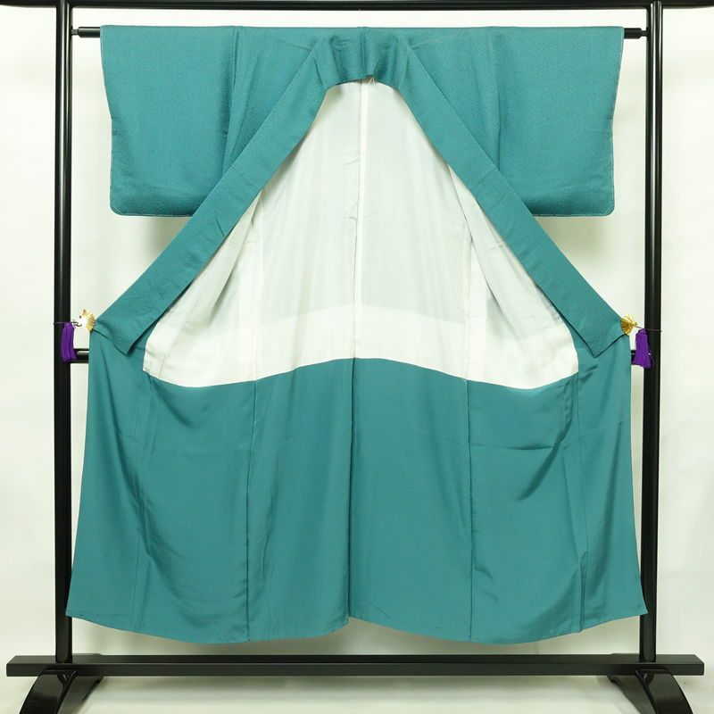 色無地 しつけ糸付き 一つ紋付き 正絹 袷仕立て 身丈148cm 裄丈63cm フォーマル 着物 緑・うぐいす色_画像3