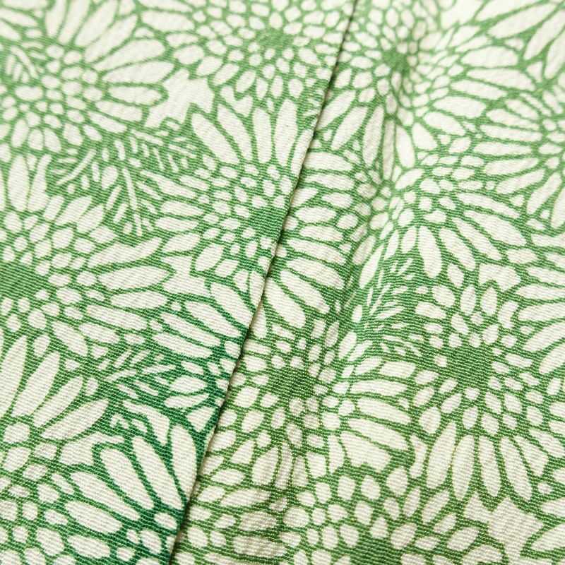 小紋 しつけ糸付き 縮緬 総柄 正絹 花柄 袷仕立て 身丈150.5cm 裄丈64cm 着物 緑・うぐいす色_画像8