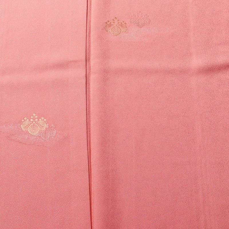 小紋 良品 一つ紋付き 付下小紋 五三の桐 桐 正絹 家紋柄 袷仕立て 身丈162cm 裄丈67cm 一部しつけ糸付き 金糸 着物 ピンク_画像6