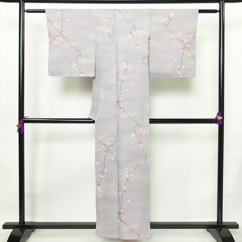 小紋 良品 しつけ糸付き 正絹 花柄 袷仕立て 身丈157.5cm 裄丈66.5cm 箔 着物 紫・藤色_画像2