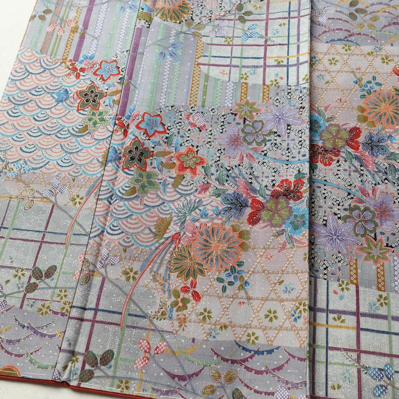 小紋 良品 紬地 しつけ糸付き 正絹 古典柄 袷仕立て 身丈164cm 裄丈66cm 金彩 着物 青・紺_画像4