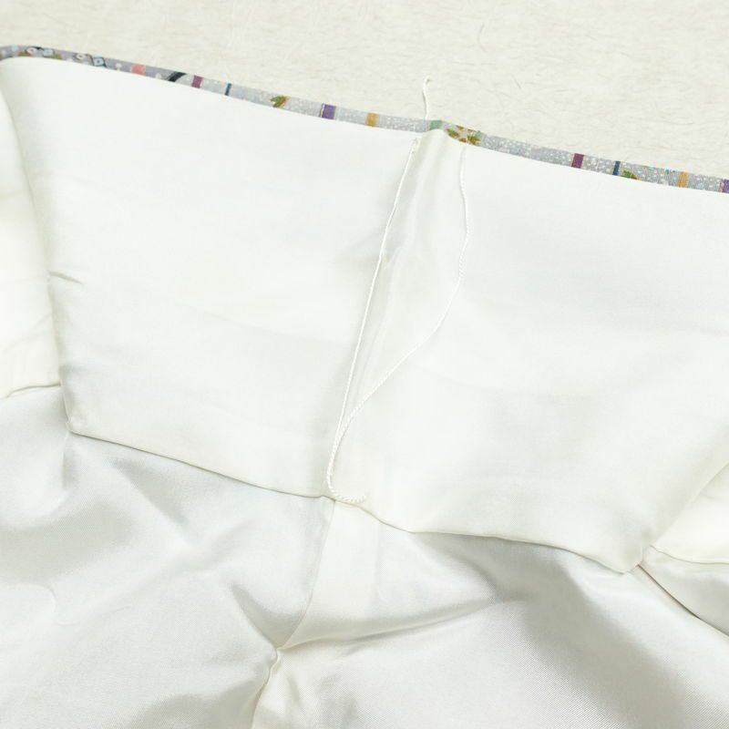 小紋 良品 紬地 しつけ糸付き 正絹 古典柄 袷仕立て 身丈164cm 裄丈66cm 金彩 着物 青・紺_画像19