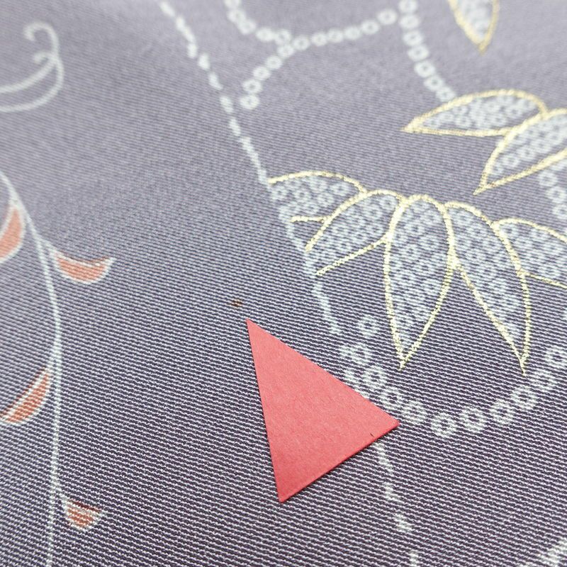 訪問着 良品 しつけ糸付き 正絹 木の葉・植物柄 袷仕立て 身丈165.5cm 裄丈66.5cm 共八掛 金彩 フォーマル 着物 紫・藤色_画像17