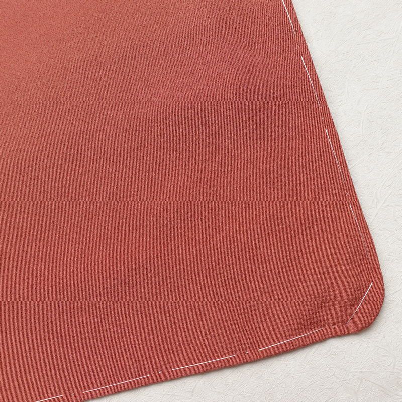 色無地 良品 落款入り 縮緬 一つ紋付き 正絹 無地 袷仕立て 身丈166cm 裄丈67.5cm 一部しつけ糸付き ピンク_画像16