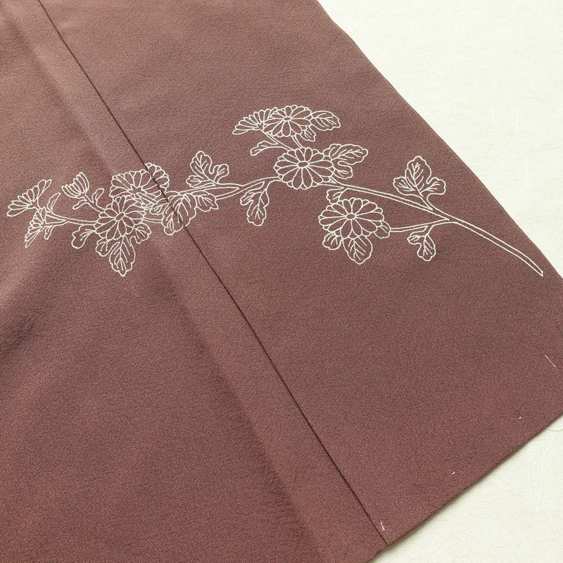 色留袖 美品 金駒刺繍 一つ紋付き 正絹 人物・動物柄 袷仕立て 身丈158cm 裄丈65cm 箔 刺繍 一部しつけ糸付き 金糸 フォーマル 扇子 着物 茶_画像20