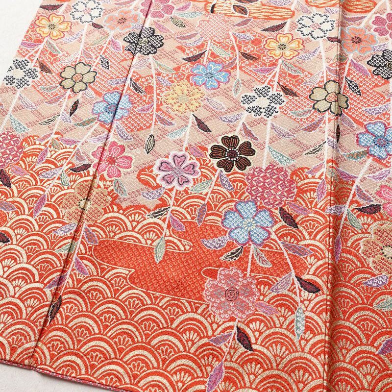 訪問着 美品 正絹 花柄 袷仕立て 身丈158.5cm 裄丈65cm 箔 金彩 フォーマル 華やか 着物 ピンク_画像4