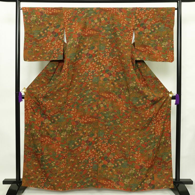 小紋 縮緬 総柄 正絹 花柄 袷仕立て 身丈162.5cm 裄丈66.5cm 一部しつけ糸付き 着物 茶_画像1