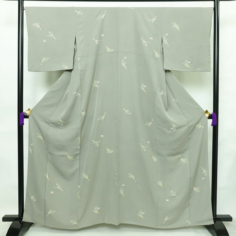 小紋 正絹 木の葉・植物柄 袷仕立て 身丈161cm 裄丈68cm 金彩 着物 グレー_画像1