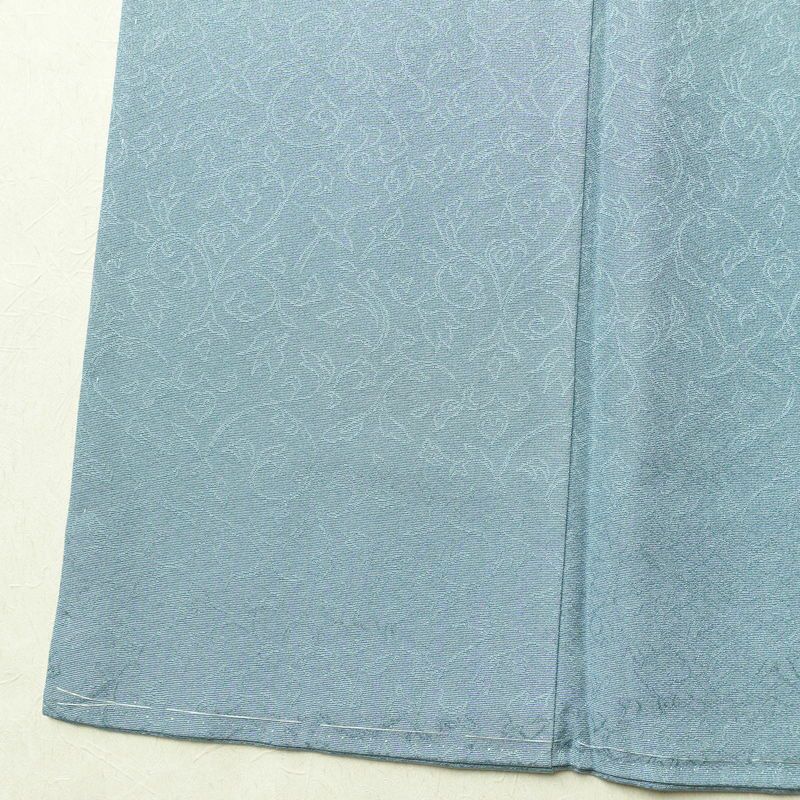 色無地 美品 しつけ糸付き 縮緬 一つ紋付き 正絹 木の葉・植物柄 袷仕立て 身丈158.5cm 裄丈65.5cm 共八掛 フォーマル 着物 青・紺_画像11