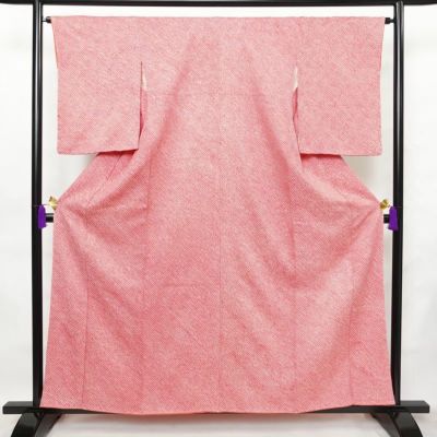 小紋 良品 しつけ糸付き 絞り 総絞り 正絹 古典柄 袷仕立て 身丈158.5cm 裄丈64.5cm 着物 ピンク