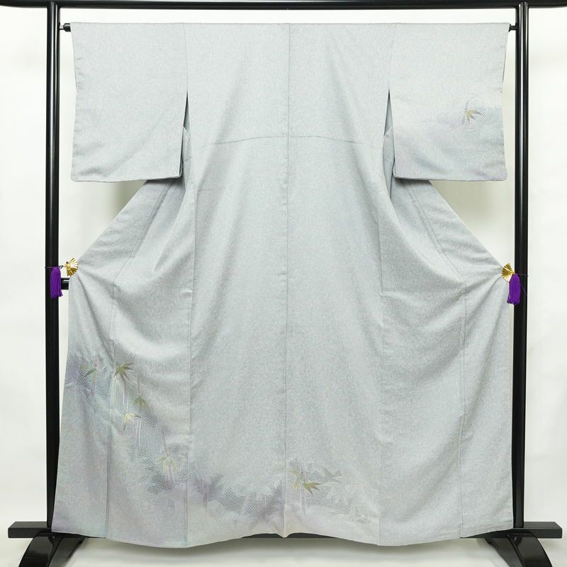 付け下げ 美品 スワトウ刺繍 正絹 木の葉・植物柄 袷仕立て 身丈159cm 裄丈65.5cm 刺繍 一部しつけ糸付き フォーマル 着物 青・紺_画像1