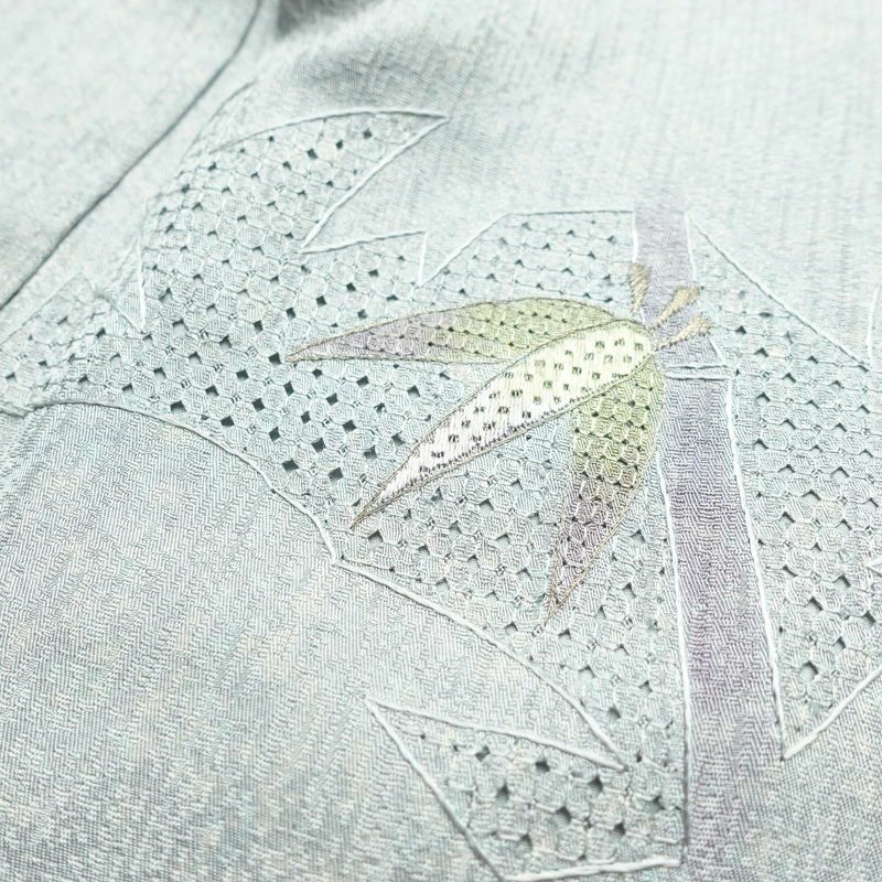 付け下げ 美品 スワトウ刺繍 正絹 木の葉・植物柄 袷仕立て 身丈159cm 裄丈65.5cm 刺繍 一部しつけ糸付き フォーマル 着物 青・紺_画像17