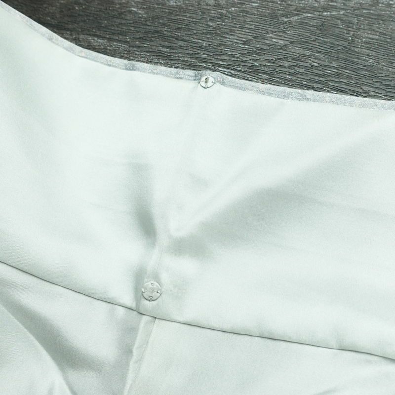 付け下げ 美品 スワトウ刺繍 正絹 木の葉・植物柄 袷仕立て 身丈159cm 裄丈65.5cm 刺繍 一部しつけ糸付き フォーマル 着物 青・紺_画像19