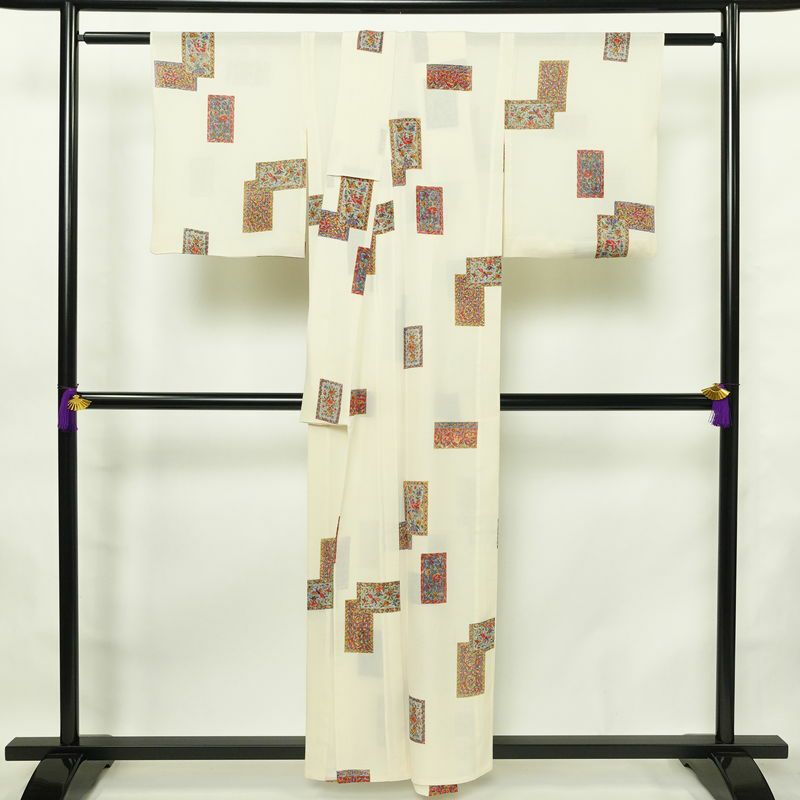盛夏 良品 夏用 小紋 絽 正絹 幾何学柄・抽象柄 単衣仕立て 身丈157cm 裄丈65.5cm 着物 クリーム_画像2
