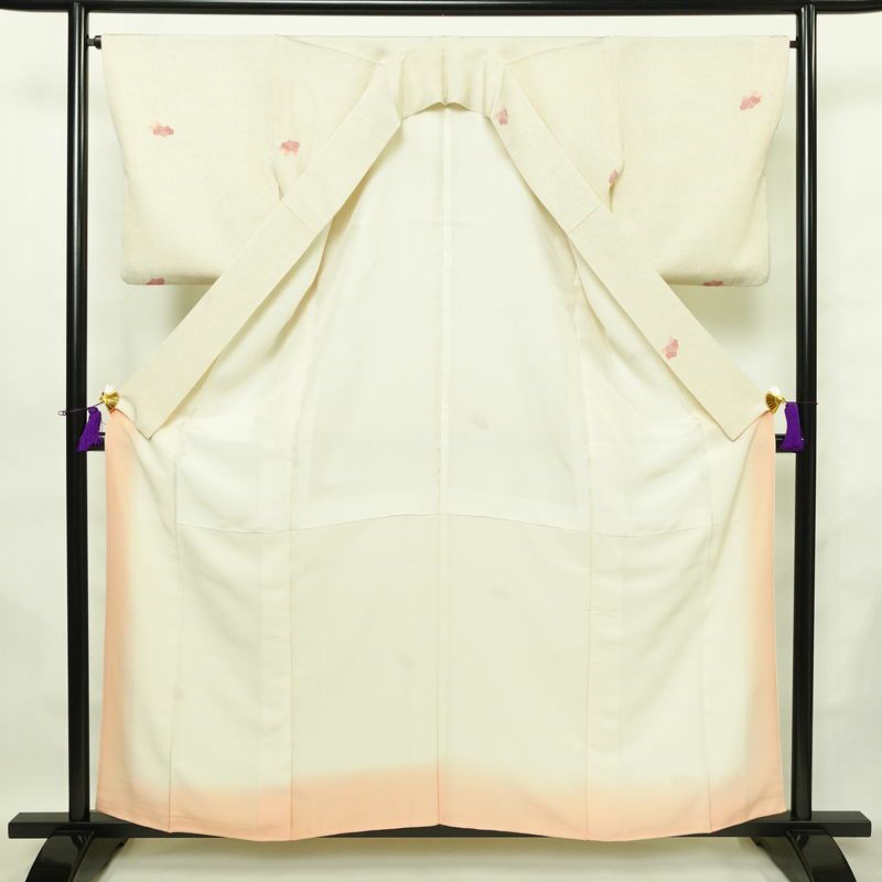 小紋 良品 飛び柄 正絹 花柄 袷仕立て 身丈158cm 裄丈65.5cm 着物 クリーム_画像3