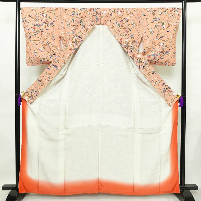 小紋 美品 しつけ糸付き 縮緬 総柄 正絹 木の葉・植物柄 袷仕立て 身丈163.5cm 裄丈67.5cm 着物 ピンク_画像3