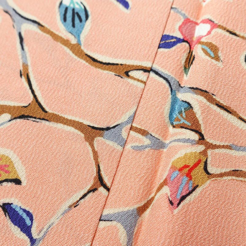 小紋 美品 しつけ糸付き 縮緬 総柄 正絹 木の葉・植物柄 袷仕立て 身丈163.5cm 裄丈67.5cm 着物 ピンク_画像10