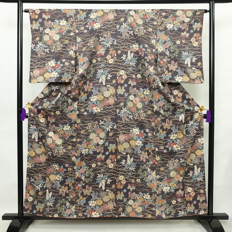 小紋 良品 総柄 正絹 花柄 袷仕立て 身丈158.5cm 裄丈64.5cm 箔 金彩 着物 紫・藤色_画像1