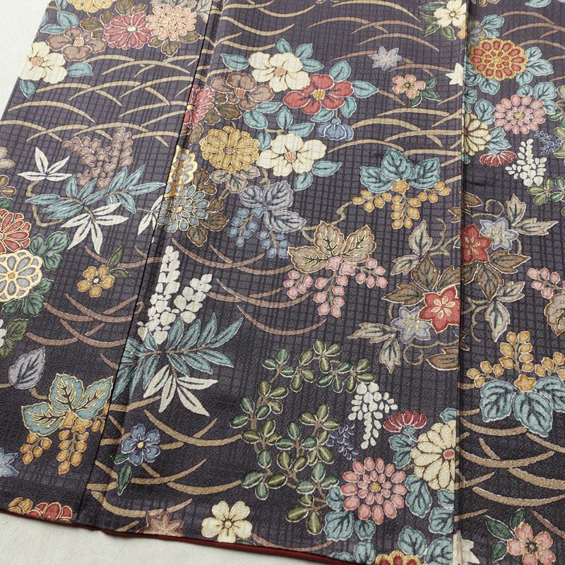 小紋 良品 総柄 正絹 花柄 袷仕立て 身丈158.5cm 裄丈64.5cm 箔 金彩 着物 紫・藤色_画像4