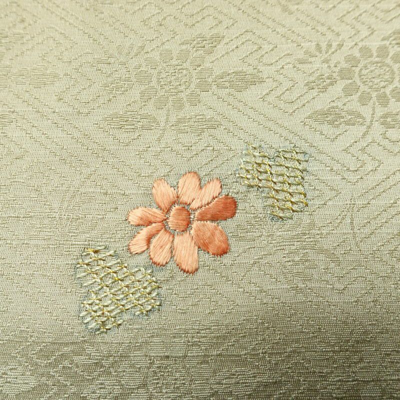 付け下げ 正絹 その他の柄 袷仕立て 身丈156cm 裄丈65.5cm 刺繍 金糸 フォーマル 着物 緑・うぐいす色_画像8