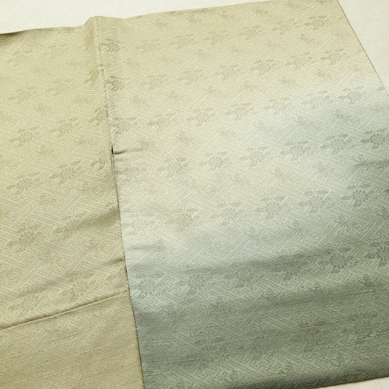 付け下げ 正絹 その他の柄 袷仕立て 身丈156cm 裄丈65.5cm 刺繍 金糸 フォーマル 着物 緑・うぐいす色_画像15