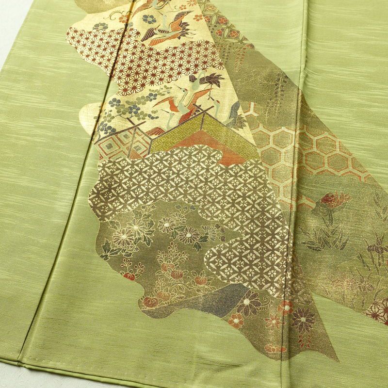 付け下げ 良品 金駒刺繍 正絹 古典柄 袷仕立て 身丈159.5cm 裄丈64.5cm 箔 フォーマル 着物 緑・うぐいす色_画像4