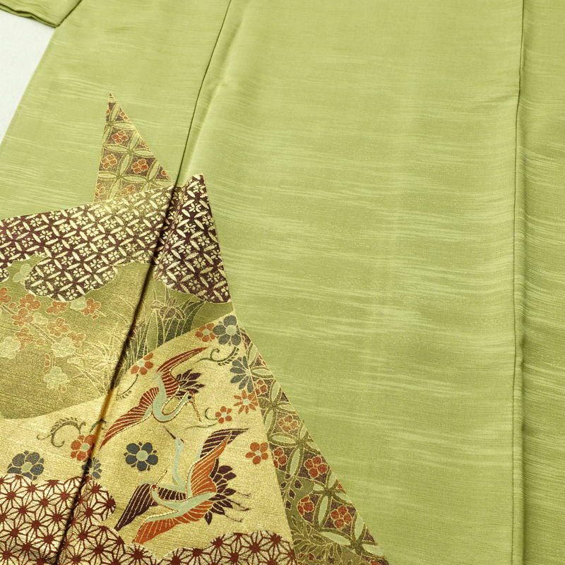 付け下げ 良品 金駒刺繍 正絹 古典柄 袷仕立て 身丈159.5cm 裄丈64.5cm 箔 フォーマル 着物 緑・うぐいす色_画像5