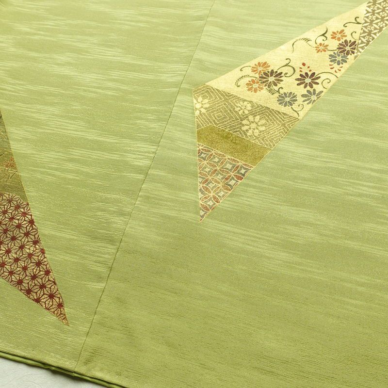 付け下げ 良品 金駒刺繍 正絹 古典柄 袷仕立て 身丈159.5cm 裄丈64.5cm 箔 フォーマル 着物 緑・うぐいす色_画像12