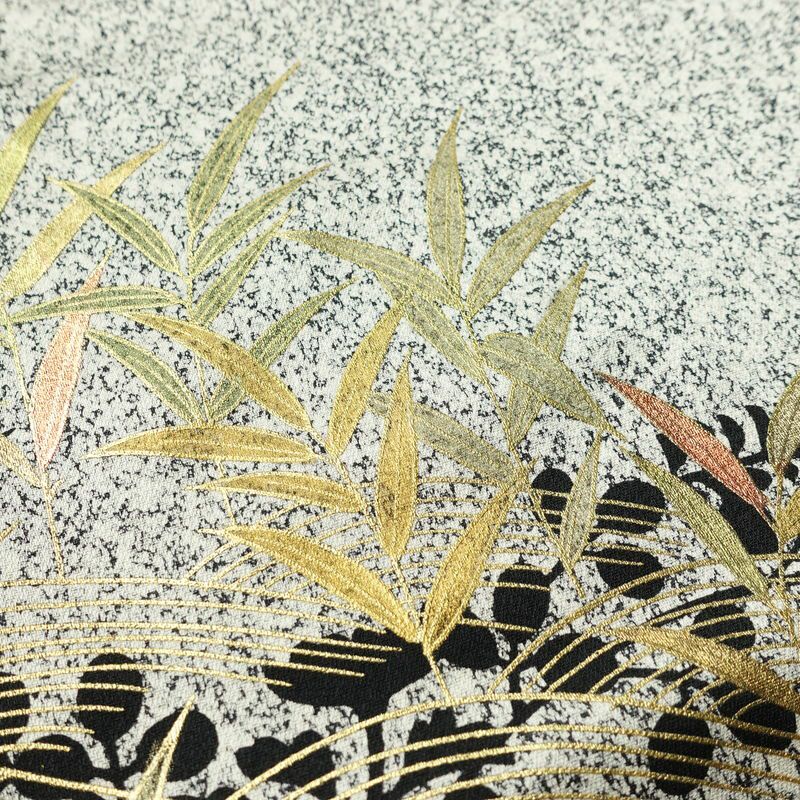 訪問着 良品 ろうけつ染め 正絹 木の葉・植物柄 袷仕立て 身丈173cm 裄丈69.5cm 箔 金彩 フォーマル 着物 グレー_画像9