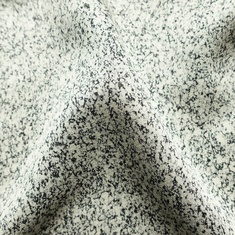 訪問着 良品 ろうけつ染め 正絹 木の葉・植物柄 袷仕立て 身丈173cm 裄丈69.5cm 箔 金彩 フォーマル 着物 グレー_画像22