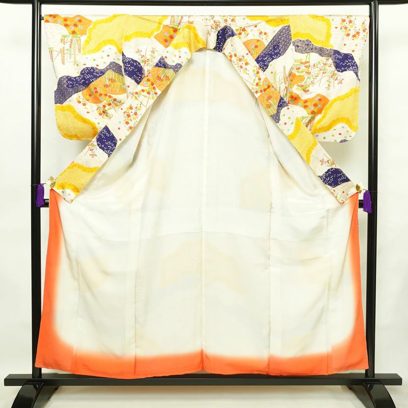 小紋 しつけ糸付き 綸子 正絹 古典柄 袷仕立て 身丈155.5cm 裄丈67.5cm 箔 金彩 着物 クリーム_画像3