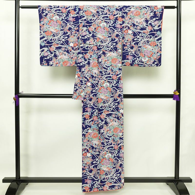 小紋 良品 縮緬 総柄 正絹 袷仕立て 身丈158cm 裄丈67.5cm 着物 青・紺_画像2