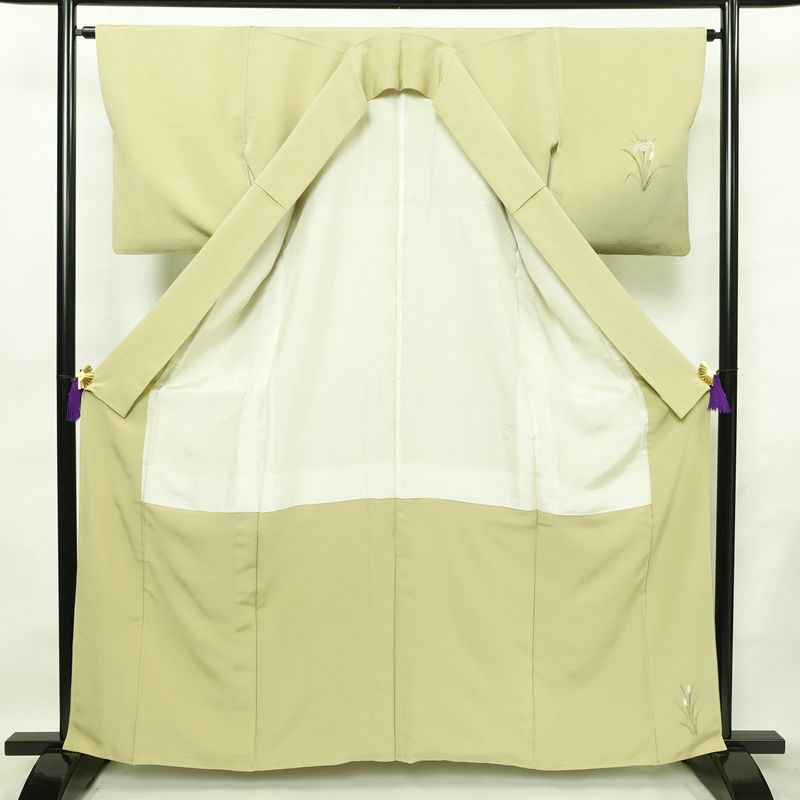 付け下げ 落款入り 縮緬 絞り 一つ紋付き 正絹 木の葉・植物柄 袷仕立て 身丈161.5cm 裄丈64.5cm 金彩 フォーマル 着物 黄・黄土色_画像3