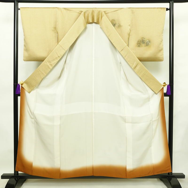付け下げ 正絹 風景柄 袷仕立て 身丈157cm 裄丈65.5cm 箔 金彩 金糸 フォーマル 着物 ベージュ_画像3