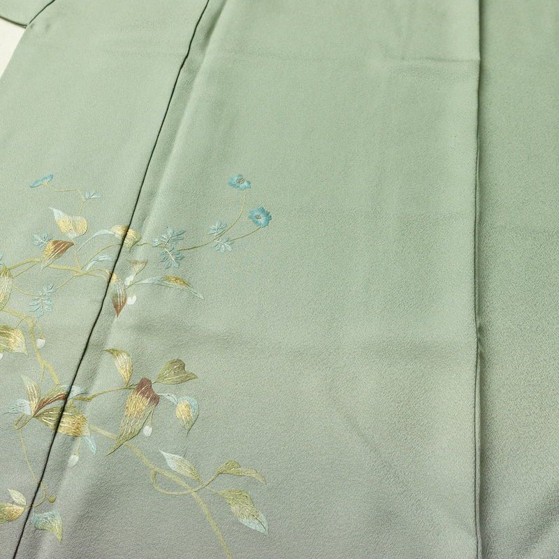 付け下げ 美品 しつけ糸付き 正絹 木の葉・植物柄 袷仕立て 身丈158cm 裄丈65cm 刺繍 共八掛 フォーマル 着物 緑・うぐいす色_画像5