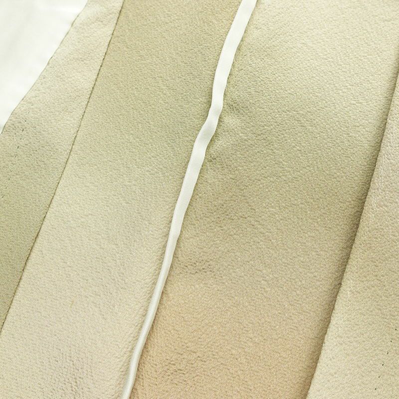 単衣 色無地 良品 縮緬 一つ紋付き 正絹 その他の柄 単衣仕立て 身丈160cm 裄丈66.5cm フォーマル 着物 ぼかし ベージュ_画像18