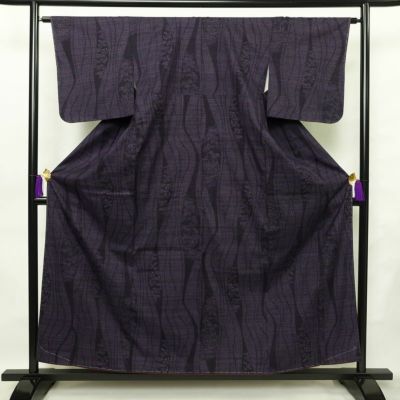 紬 美品 しつけ糸付き 正絹 縞柄・線柄 袷仕立て 身丈158cm 裄丈64cm 着物 紫・藤色