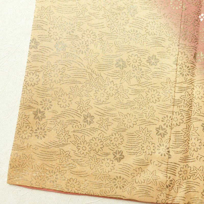 付け下げ 良品 落款入り 金駒刺繍 正絹 古典柄 袷仕立て 身丈163cm 裄丈66.5cm 箔 刺繍 金彩 フォーマル 着物 扇子 黄・黄土色_画像12