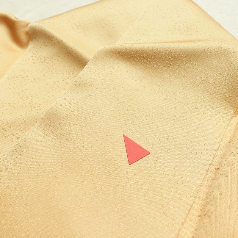 付け下げ 良品 落款入り 金駒刺繍 正絹 古典柄 袷仕立て 身丈163cm 裄丈66.5cm 箔 刺繍 金彩 フォーマル 着物 扇子 黄・黄土色_画像18