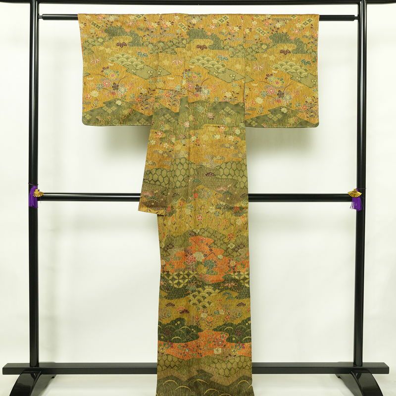 小紋 良品 しつけ糸付き 総柄 付下小紋 正絹 木の葉・植物柄 袷仕立て 身丈165.5cm 裄丈65.5cm 金彩 着物 黄・黄土色_画像2