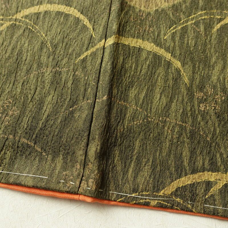 小紋 良品 しつけ糸付き 総柄 付下小紋 正絹 木の葉・植物柄 袷仕立て 身丈165.5cm 裄丈65.5cm 金彩 着物 黄・黄土色_画像11