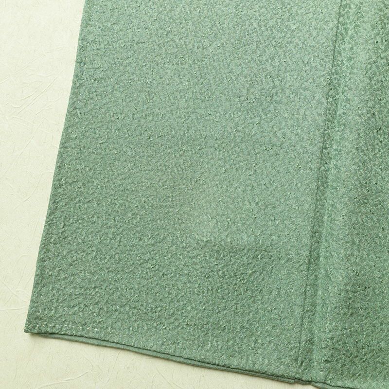 付け下げ 美品 スワトウ刺繍 正絹 幾何学柄・抽象柄 袷仕立て 身丈158.5cm 裄丈65cm 刺繍 一部しつけ糸付き フォーマル 着物 緑・うぐいす色_画像12