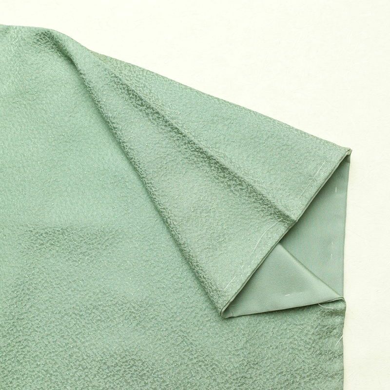 付け下げ 美品 スワトウ刺繍 正絹 幾何学柄・抽象柄 袷仕立て 身丈158.5cm 裄丈65cm 刺繍 一部しつけ糸付き フォーマル 着物 緑・うぐいす色_画像15