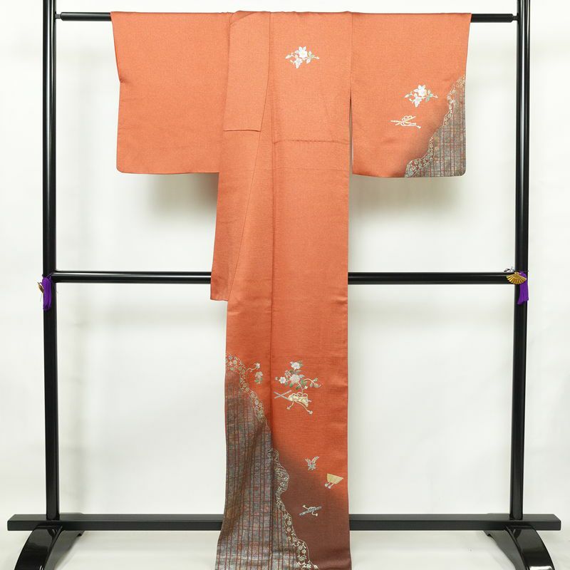 付け下げ 良品 正絹 古典柄 袷仕立て 身丈164.5cm 裄丈68cm 箔 フォーマル 着物 橙_画像2