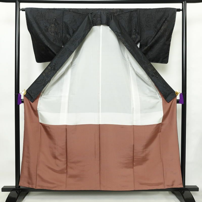 大島紬 良品 証紙なし しつけ糸付き 正絹 木の葉・植物柄 袷仕立て 身丈159cm 裄丈63.5cm 着物 青・紺_画像3