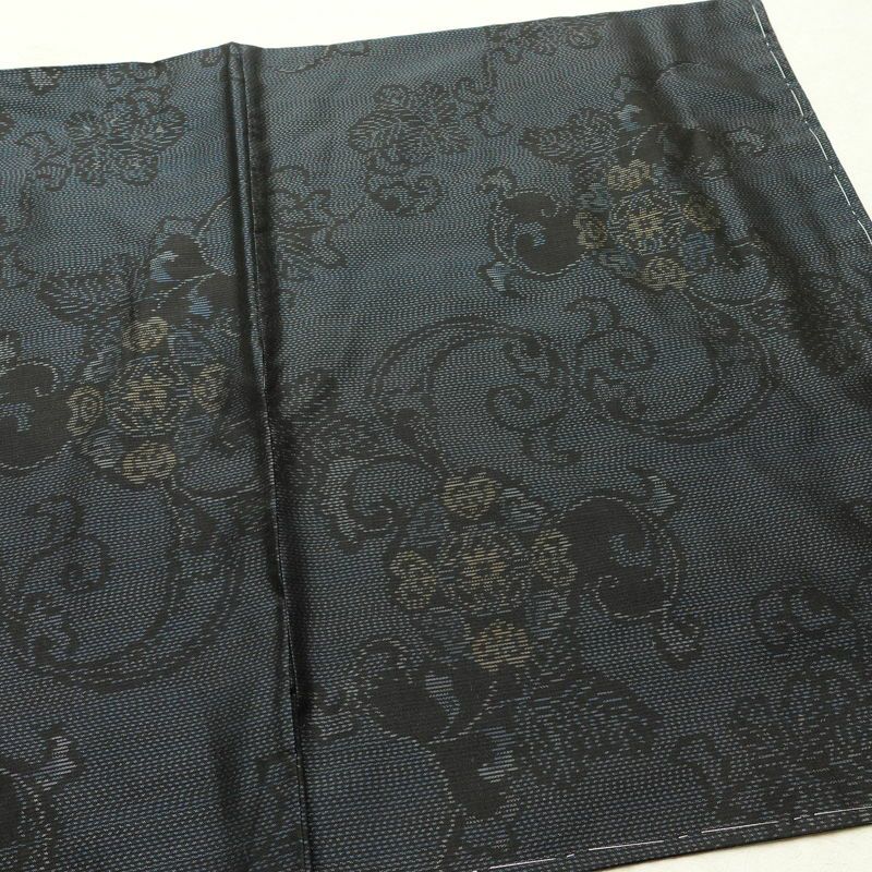 大島紬 良品 証紙なし しつけ糸付き 正絹 木の葉・植物柄 袷仕立て 身丈159cm 裄丈63.5cm 着物 青・紺_画像13