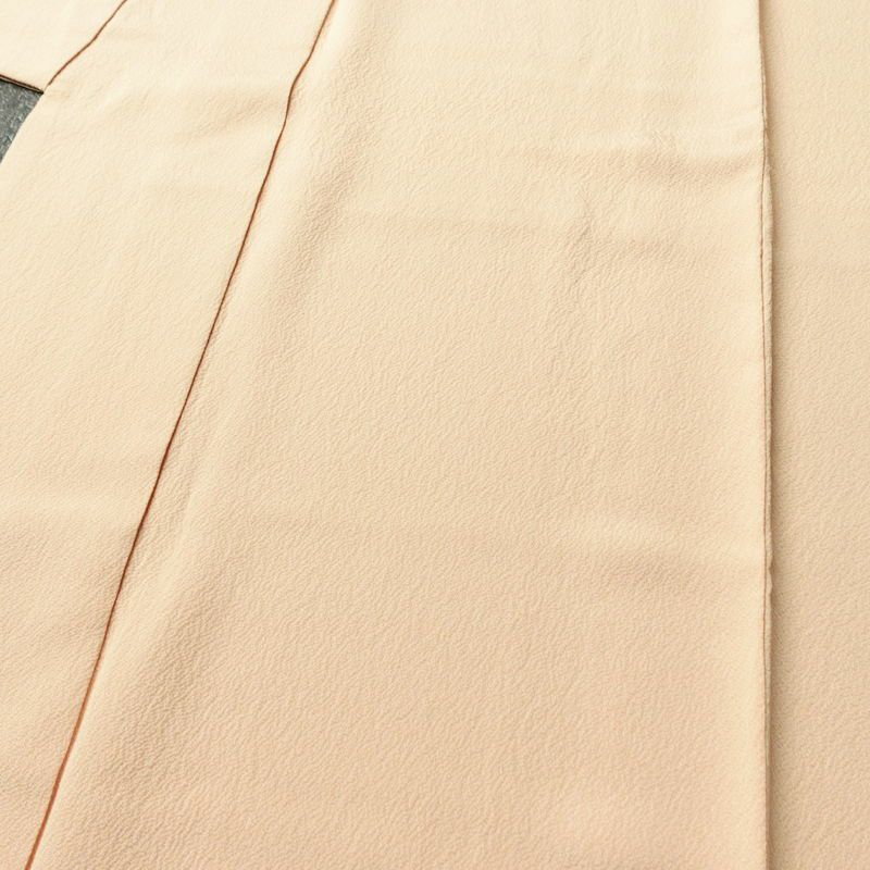 色無地 良品 茶渋染 落款入り 縮緬 一つ紋付き 正絹 無地 袷仕立て 身丈157cm 裄丈64cm フォーマル 着物 ベージュ_画像5