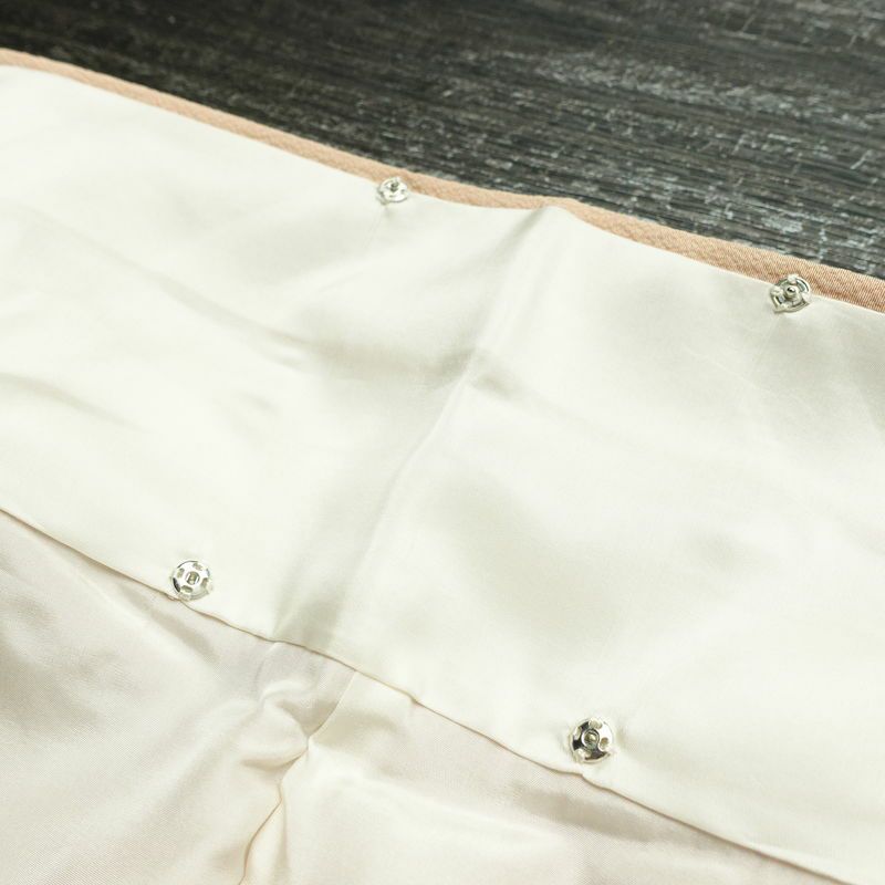 色無地 良品 茶渋染 落款入り 縮緬 一つ紋付き 正絹 無地 袷仕立て 身丈157cm 裄丈64cm フォーマル 着物 ベージュ_画像19